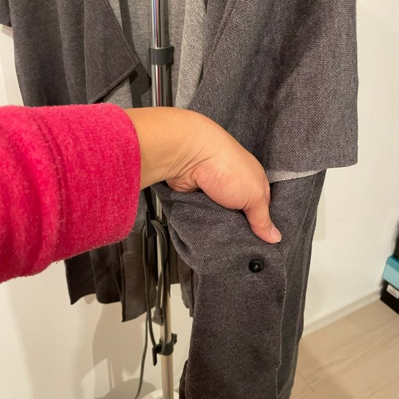 Lululemon Multi-ways Poncho - Picture 5 of 7